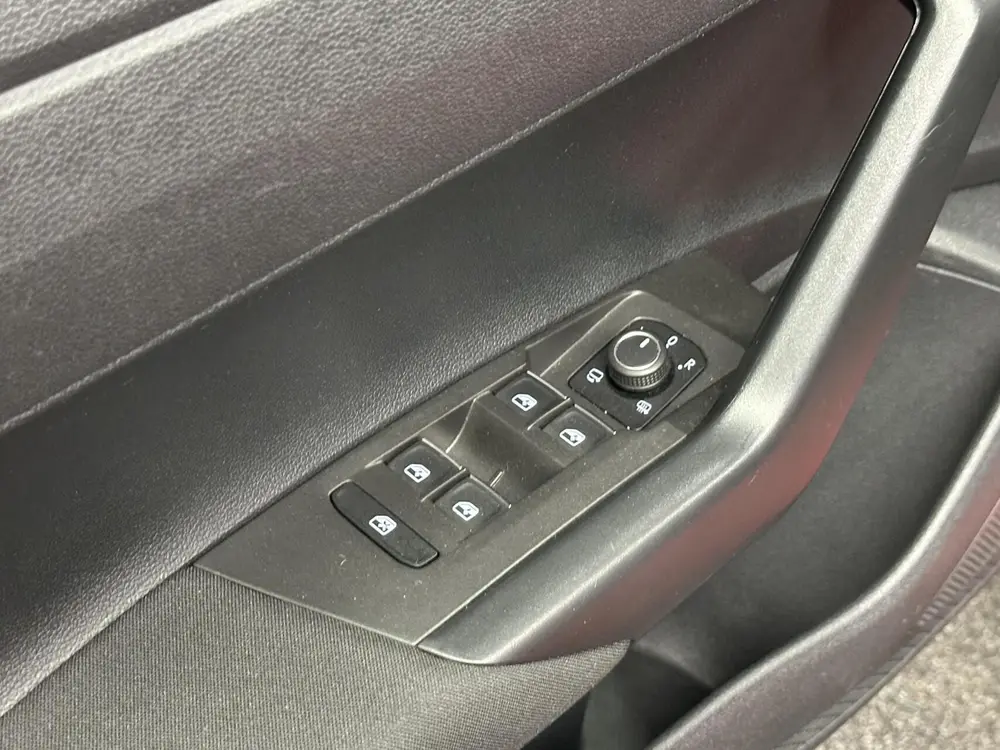 Volkswagen Polo 1.0 TSI R-Line Business PANO IQ CARPLAY CAME uit 2022, foto 18