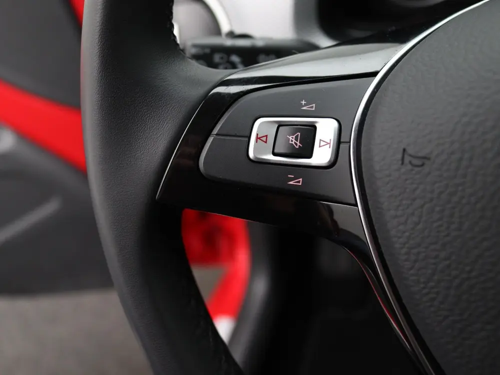 Volkswagen Up! 1.0 | Airco | Achteruitrijcamera | Parkeersen uit 2021, foto 19