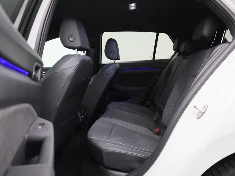 Volkswagen Golf 1.5 eHybrid 50 Edition 204 PK | Automaat | N uit 2025, foto 12
