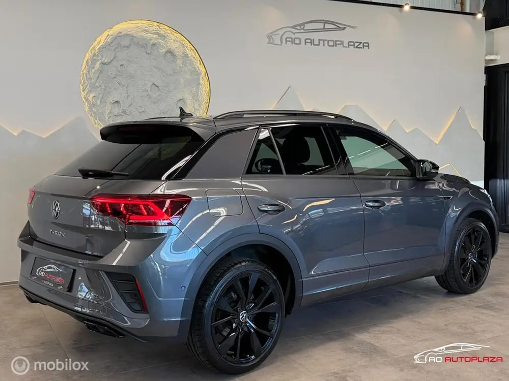 Volkswagen T-Roc 1.5 TSI 3x R-Line Panorama/Black Style/Keyl uit 2022, foto 2