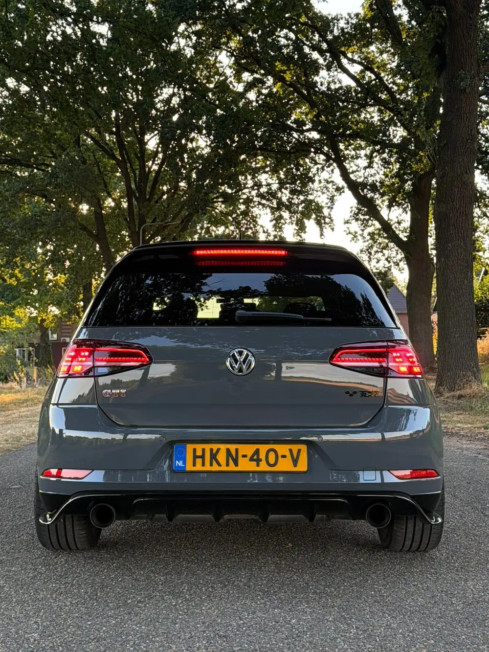 Volkswagen Golf VII Golf GTI TCR Akrapovic DCC Dynaudio Pure Grey uit 2019, foto 5