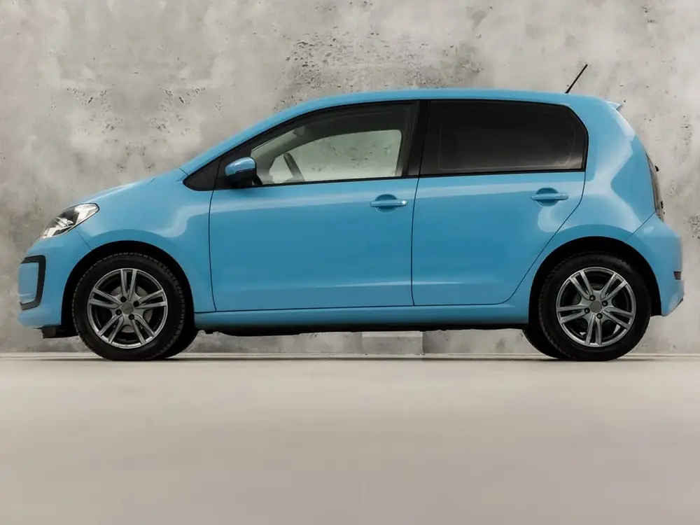 Volkswagen Up! 1.0 Sport up! (AIRCO, 5 DEURS, CRUISE, PARKEE uit 2019, foto 2