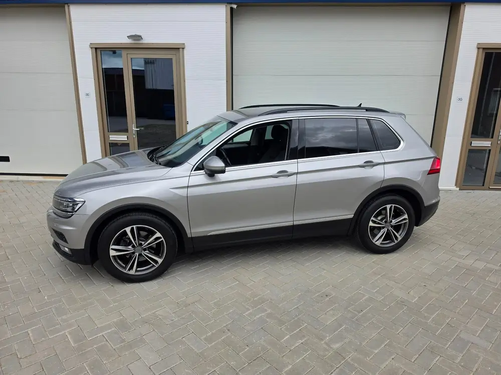 Volkswagen Tiguan 1.5 TSI Comfortline Business uit 2020, foto 12