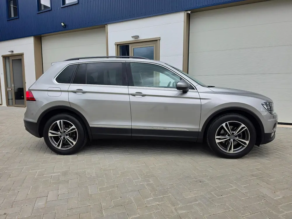 Volkswagen Tiguan 1.5 TSI Comfortline Business uit 2020, foto 17