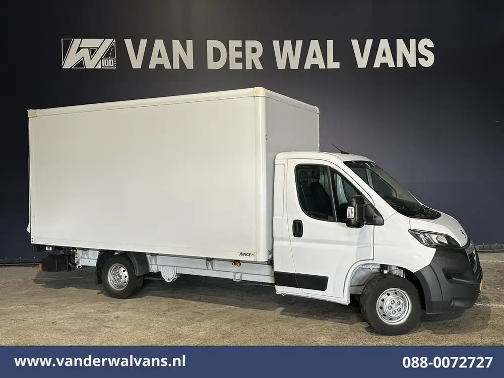 Peugeot Boxer 2.2 BlueHDi 141pk Bakwagen 436cm Lang Laadklep uit 2022