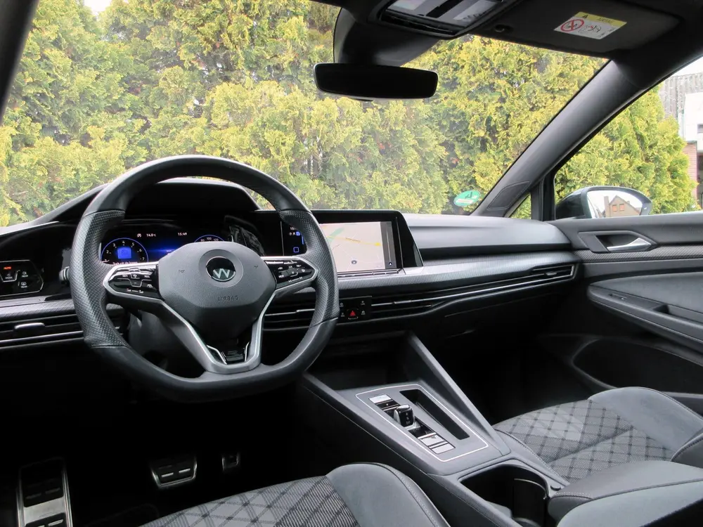 Volkswagen Golf 1.5 eTSI R-Line*Pano * Virt. cockpit * Sfeer uit 2022, foto 2