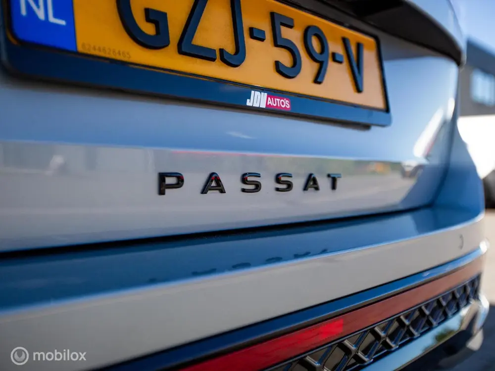 Volkswagen Passat Variant 1.5 eTSI R-Line Massage|PANO|Trekh uit 2024, foto 9