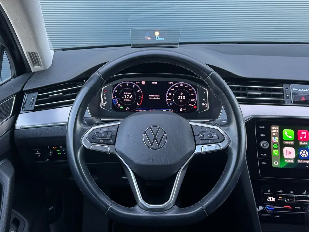 Volkswagen Passat Variant 1.5 TSI Business, Pilot assist, AC uit 2021, foto 10