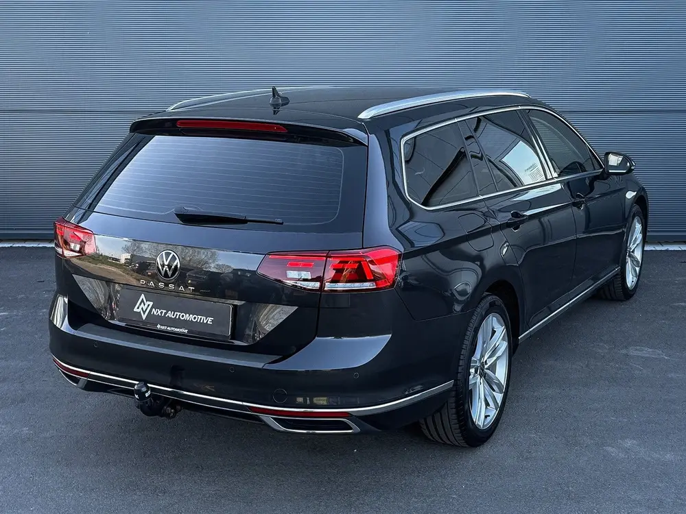 Volkswagen Passat Variant 1.5 TSI Business, Pilot assist, AC uit 2021, foto 4