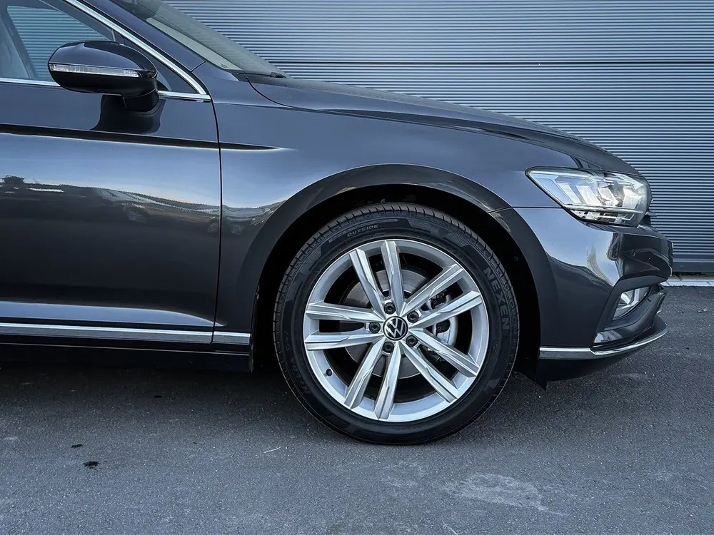 Volkswagen Passat Variant 1.5 TSI Business, Pilot assist, AC uit 2021, foto 6