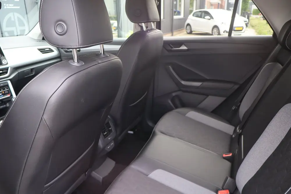 Volkswagen T-Roc 1.0 TSI Life Edition|115PK|LED|Navigatie|Pa uit 2025, foto 16