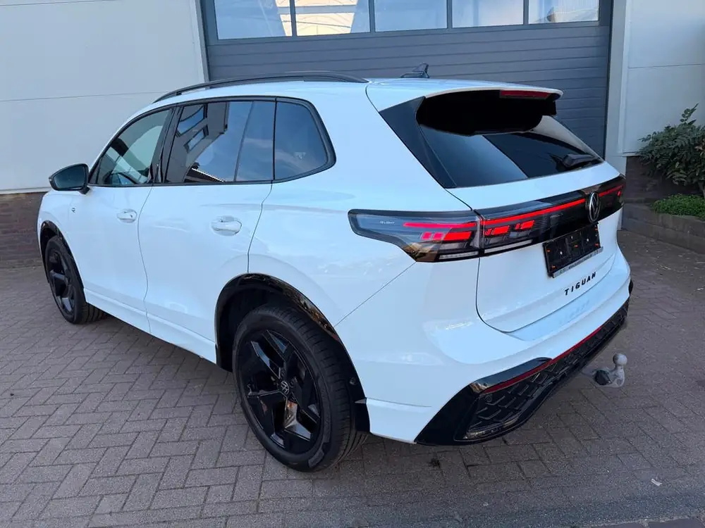 Volkswagen Tiguan 2.0 TDI| R-Line/Pano/Massage/360 Camera/IQ uit 2024, foto 2