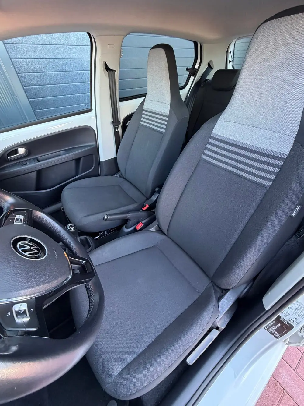 Volkswagen Up! 1.0 60PK 4D BMT 2020 Wit uit 2020, foto 14