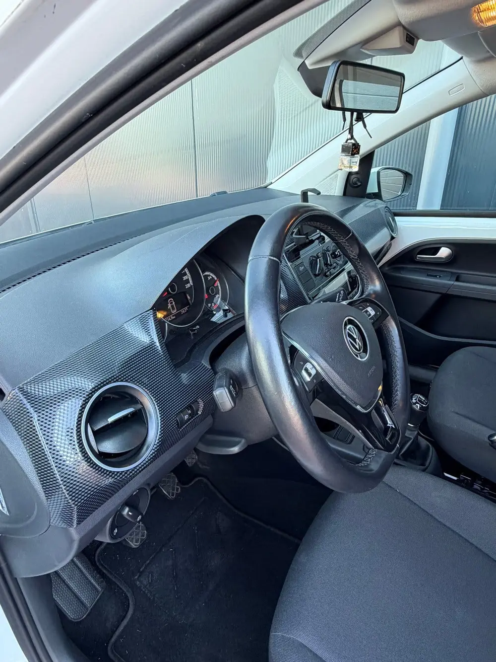 Volkswagen Up! 1.0 60PK 4D BMT 2020 Wit uit 2020, foto 9