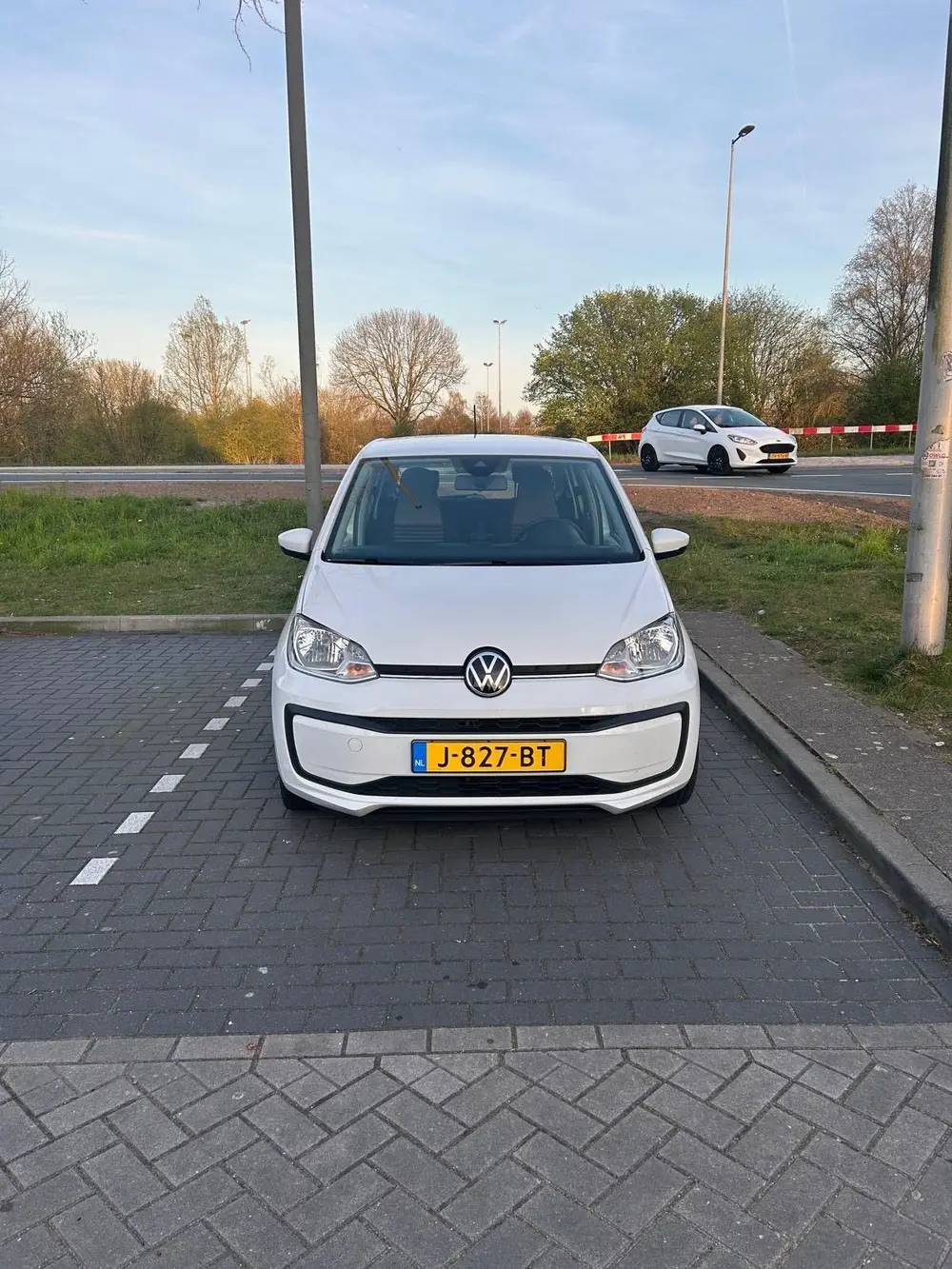 Volkswagen Up! 1.0 60PK 4D BMT 2020 Wit uit 2020, foto 5
