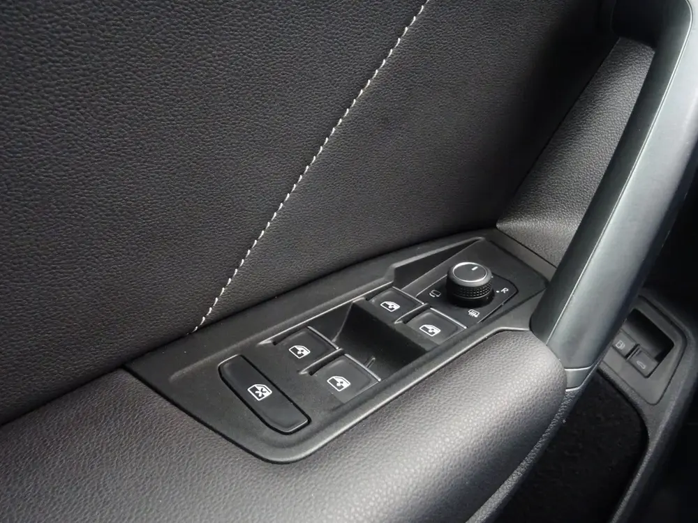 Volkswagen Tiguan 1.4 TSI eHybrid R-Line Business * PANORAMA uit 2024, foto 16