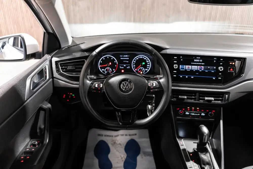 Volkswagen POLO 1.0 TSI R-Line DSG LED CRUISE PDC 2020 uit 2020, foto 11