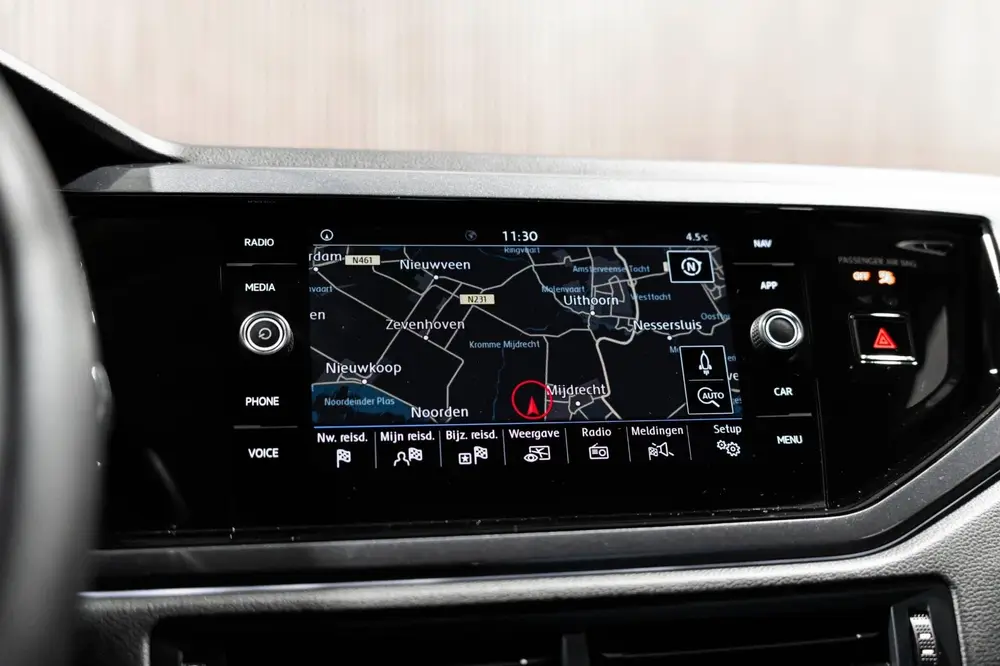 Volkswagen POLO 1.0 TSI R-Line DSG LED CRUISE PDC 2020 uit 2020, foto 17