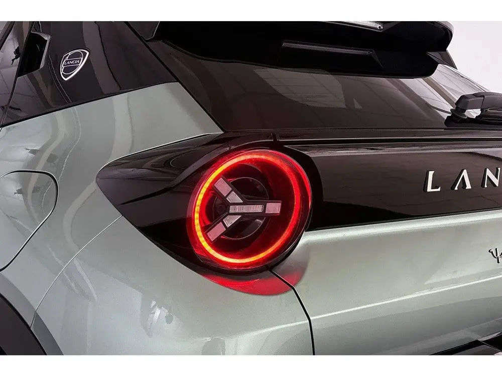 Lancia Ypsilon 1.2 Turbo Hybrid LX Automaat Camera Apple Car uit 2025, foto 18