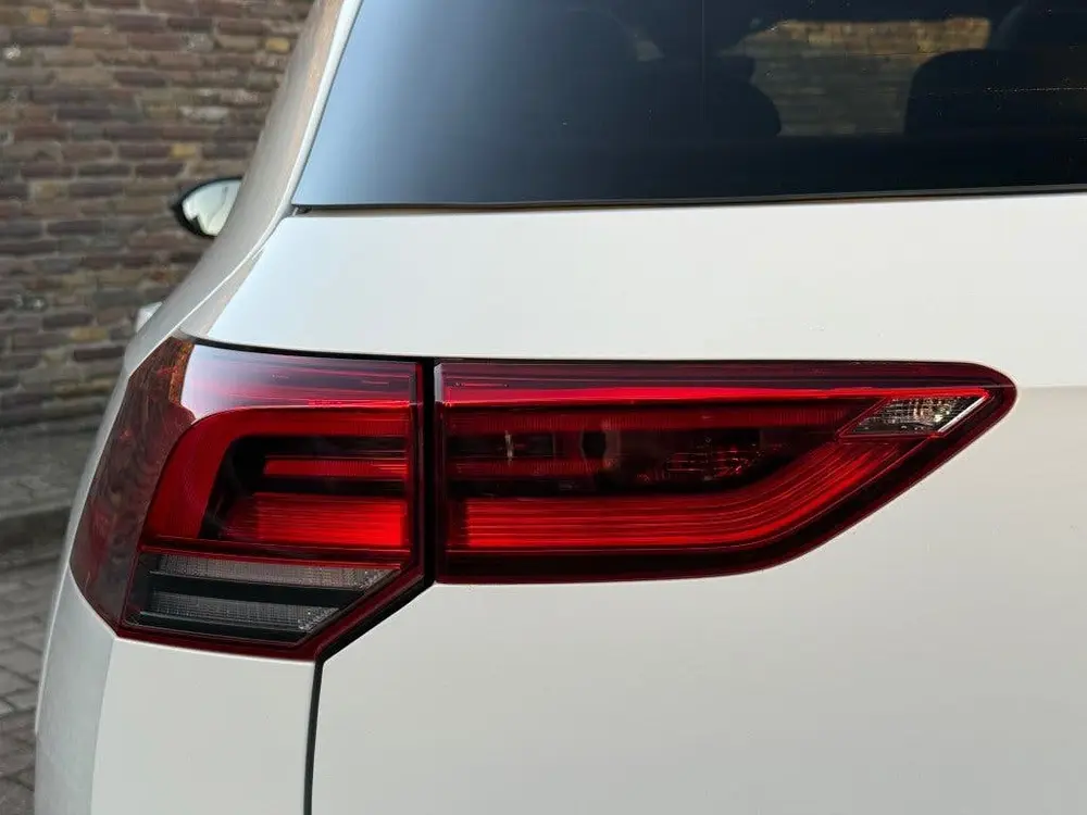 Volkswagen Golf 2.0 TSI GTI Panodak Leer Stoelverkoeling Hea uit 2023, foto 14