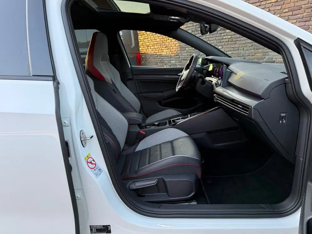 Volkswagen Golf 2.0 TSI GTI Panodak Leer Stoelverkoeling Hea uit 2023, foto 18