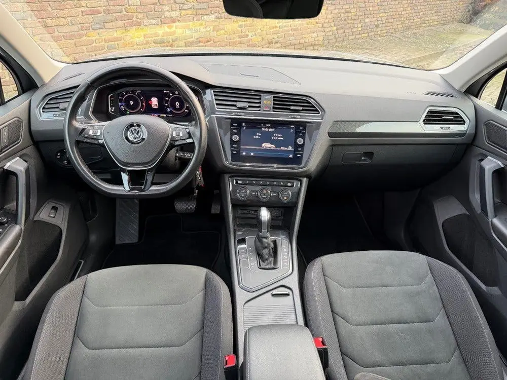 Volkswagen TIGUAN 1.5 TSI DSG HIGHLINE Panodak Trekhaak Virt uit 2019, foto 2