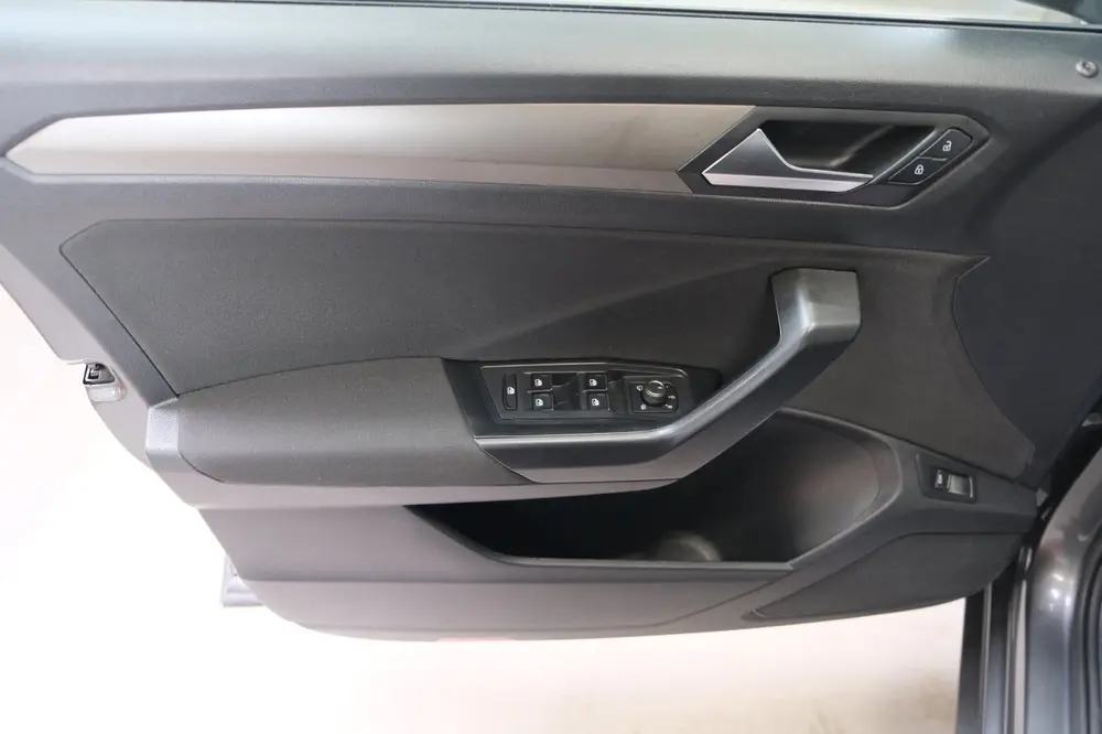 Volkswagen T-Roc 1.5 TSI Style Business Automaat - N.A.P. Ai uit 2021, foto 11