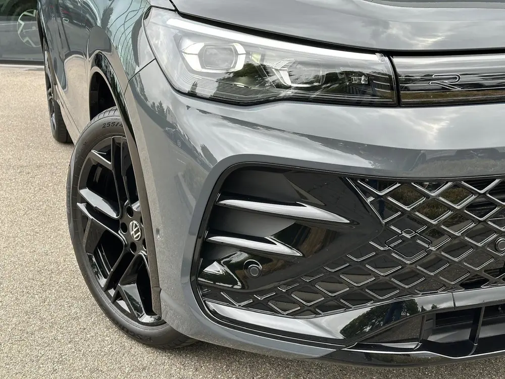 Volkswagen Tiguan 1.5 eHybrid R-Line | Black line | 360 Came uit 2025, foto 5