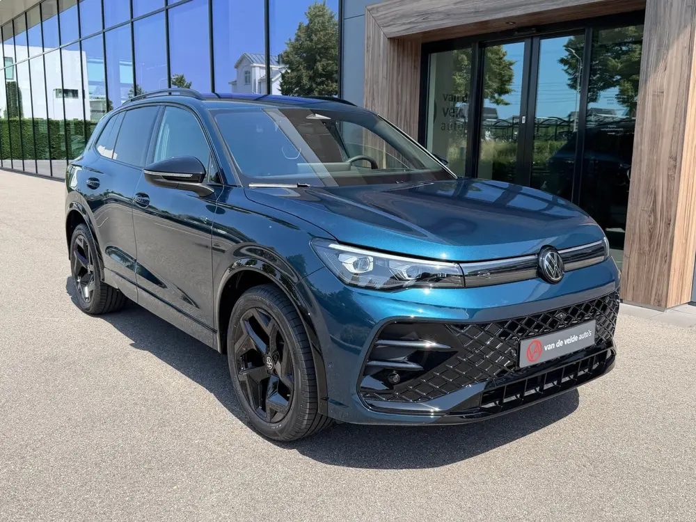 Volkswagen Tiguan 1.5 eTSI 150pk DSG R-Line | Black line | 3 uit 2025, foto 4