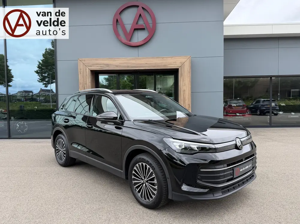 Volkswagen Tiguan 1.5 eTSI 150pk DSG GOAL | Trekhaak | 360 C uit 2025