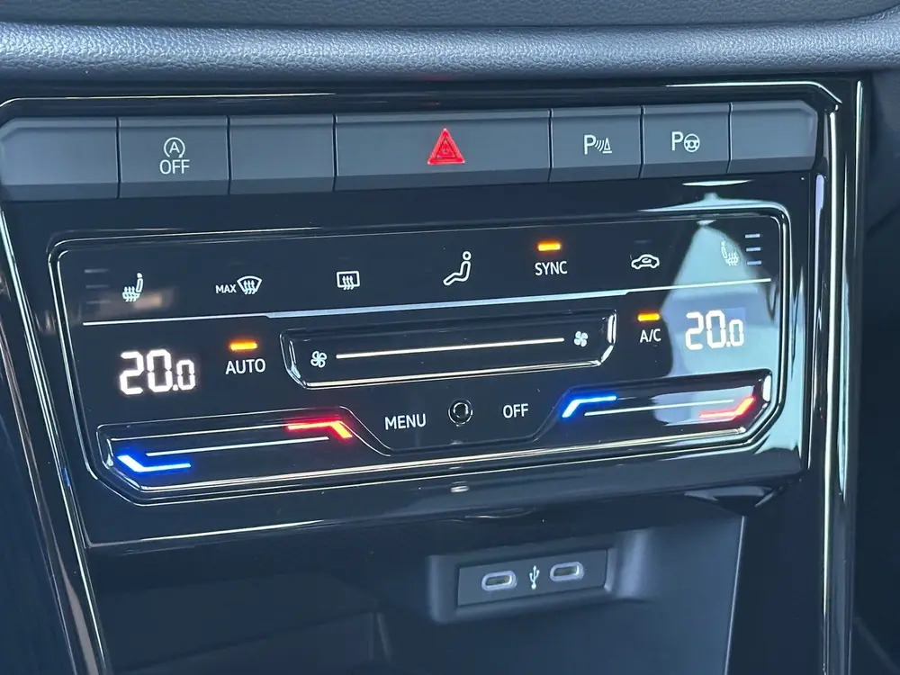 Volkswagen T-Roc 1.5 TSI 150pk DSG R-Line | Camera | Keyless uit 2025, foto 19