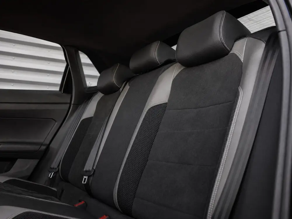 Volkswagen Polo 2.0 TSI GTI Alcantara Camera Virtual Keyless uit 2019, foto 19