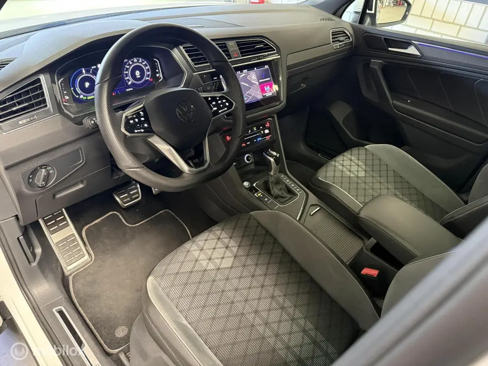 Volkswagen Tiguan 1.4 TSI eHybrid R-Line Business+ PANO KEYL uit 2022, foto 3