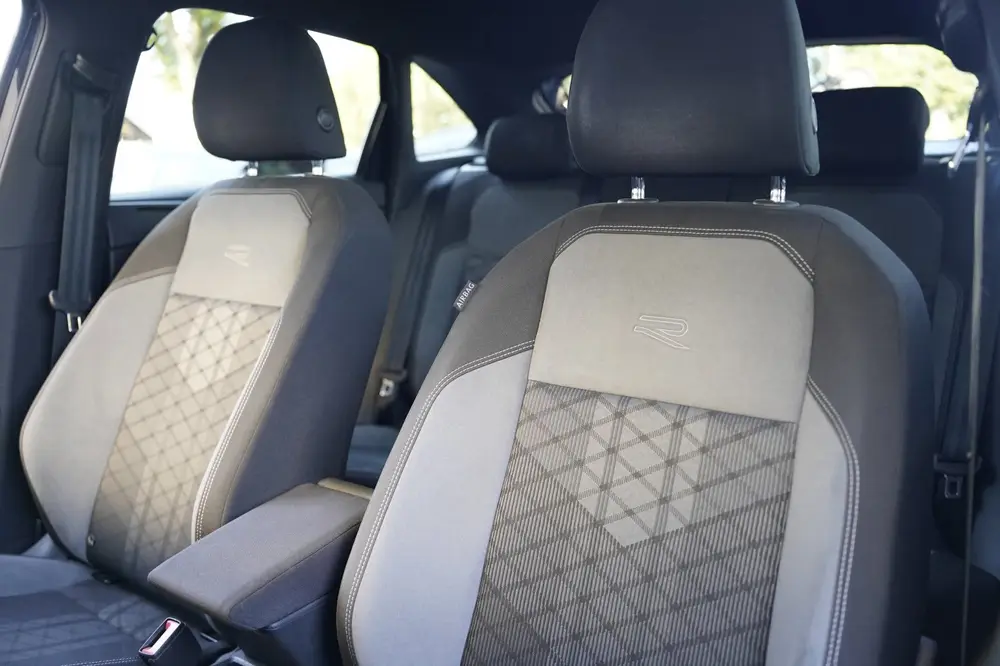 Volkswagen Taigo 1.0 TSI 2x R-Line DSG Black Style IQ Matrix uit 2022, foto 4