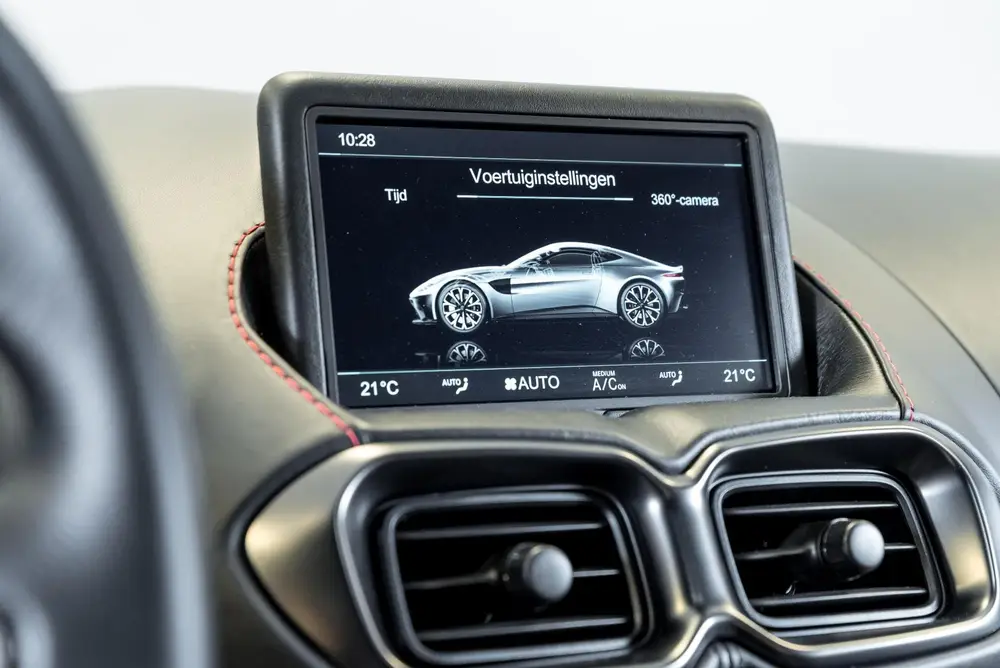 Aston Martin Vantage Coupe | Manual | Carbon Fibre Package | uit 2019, foto 14