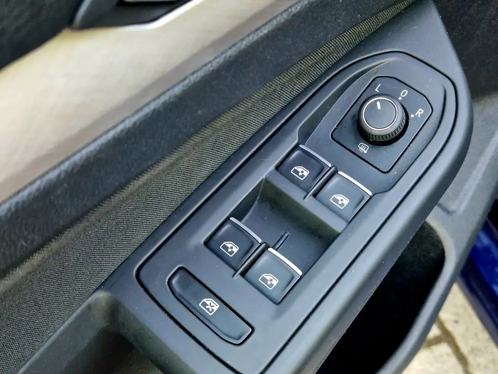 Volkswagen Golf 1.0 eTSI Life Business / Carplay / Stoelverw uit 2022, foto 18