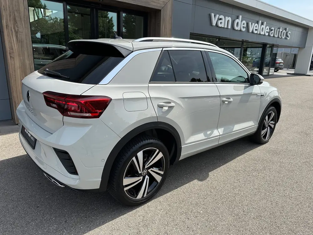Volkswagen T-Roc 1.5 TSI 150pk DSG R-Line | Camera | Keyless uit 2024, foto 3