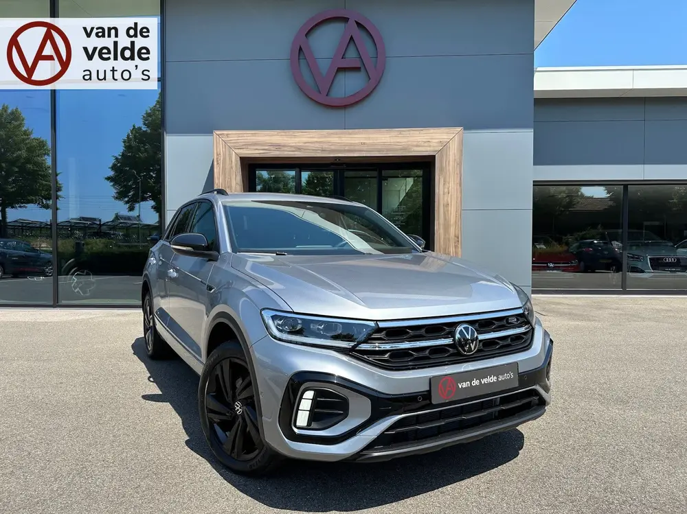 Volkswagen T-Roc 1.5 TSI 150pk DSG R-Line | Black Style | Ca uit 2025