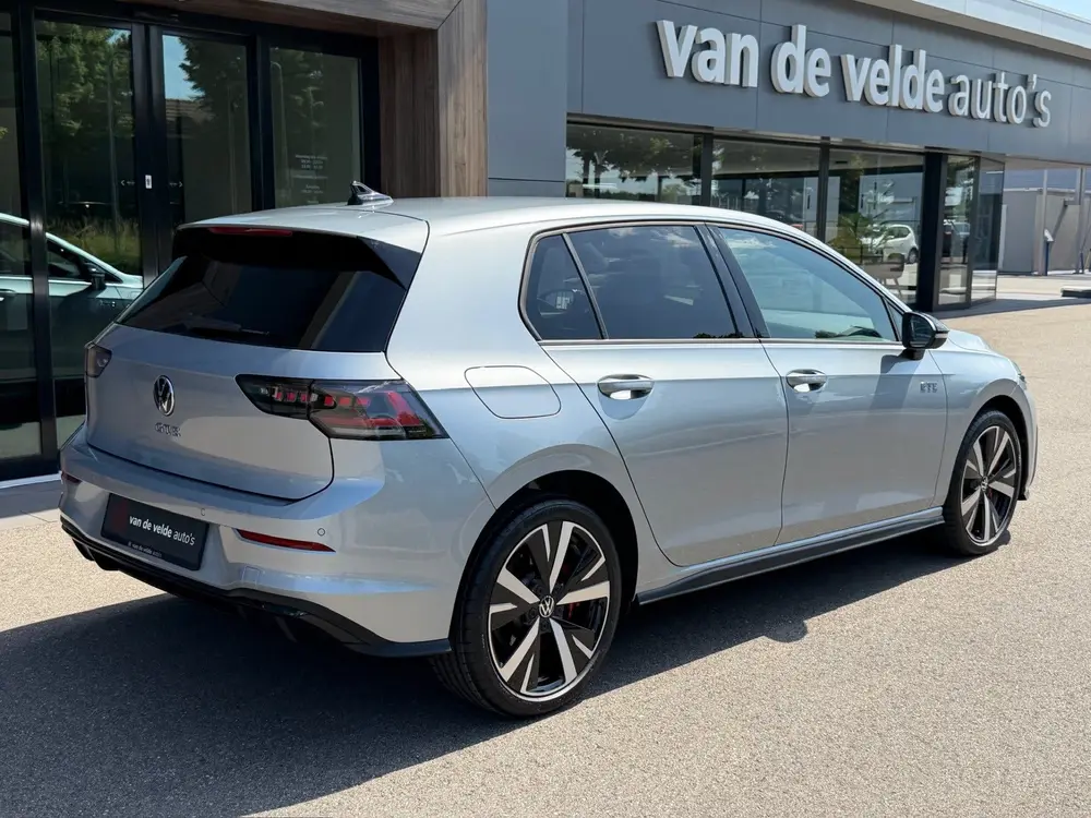 Volkswagen Golf 1.5 272pk eHybrid GTE | Trekhaak | Led mistl uit 2025, foto 3