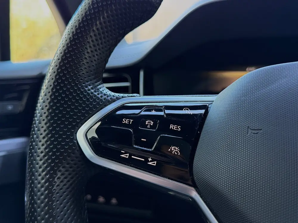 Volkswagen Touareg 3.0 TSi eHybrid, 462PK, 4MOTION, R-Line uit 2020, foto 10