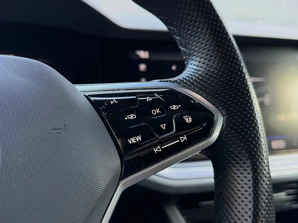Volkswagen Touareg 3.0 TSi eHybrid, 462PK, 4MOTION, R-Line uit 2020, foto 19