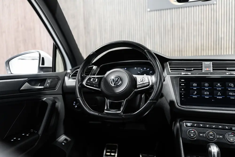 Volkswagen Tiguan 2.0 TSI 4Motion R-Line DSG PANO LED CAMERA uit 2019, foto 11