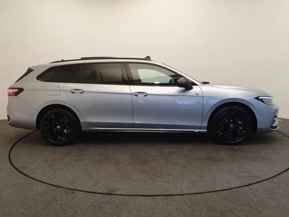 Volkswagen Passat Variant 1.5 eHybrid 272pk DSG/AUT R-Line E uit 2025, foto 6