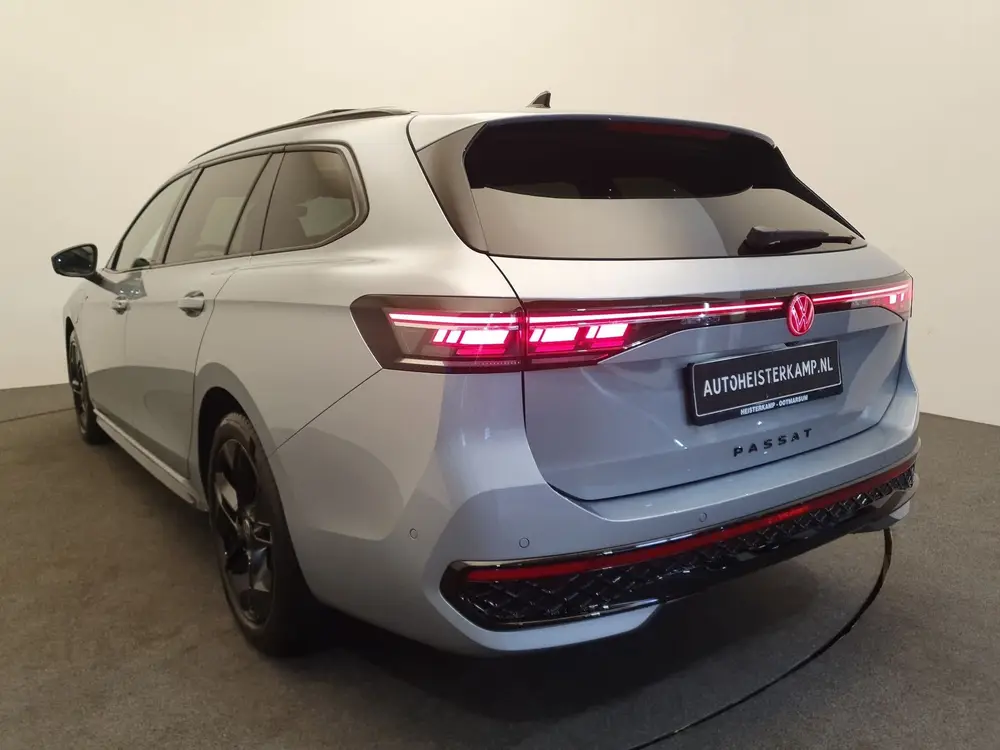 Volkswagen Passat Variant 1.5 eHybrid 272pk DSG/AUT R-Line E uit 2025, foto 8