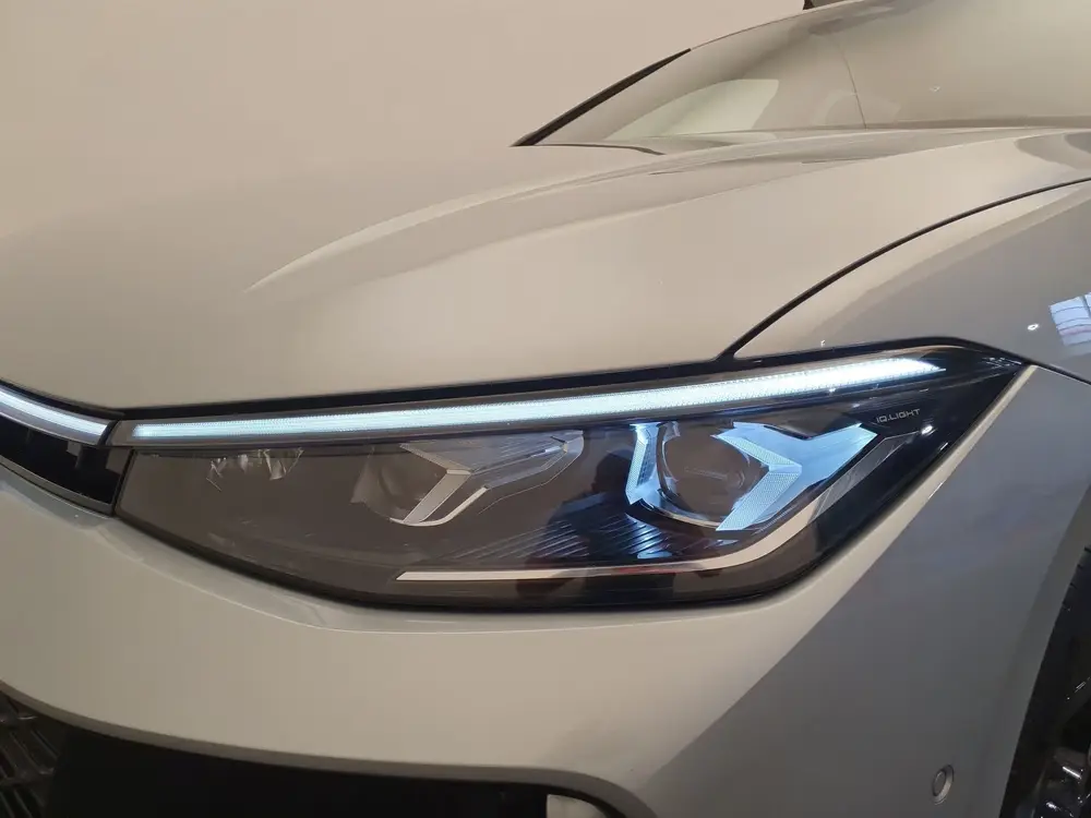 Volkswagen Passat Variant 1.5 eHybrid 272pk DSG/AUT R-Line E uit 2025, foto 9