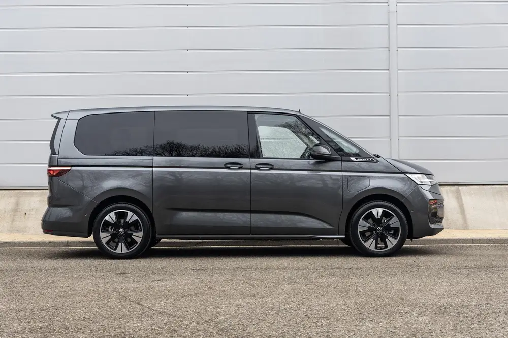Volkswagen Multivan 1.5 eHybrid 245pk L2 Bulli Edition | Vel uit 2026, foto 3