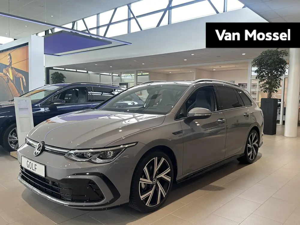 Volkswagen Golf Variant 1.5 eTSI R-Line Business+ | Panorami uit 2023