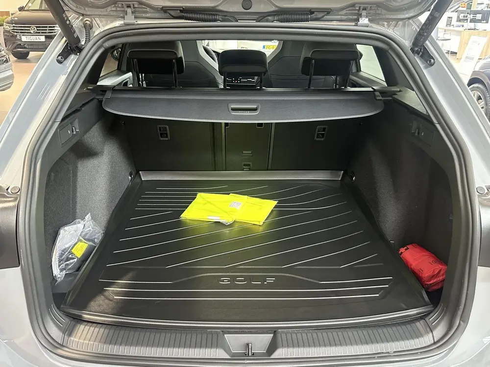 Volkswagen Golf Variant 1.5 eTSI R-Line Business+ | Panorami uit 2023, foto 16
