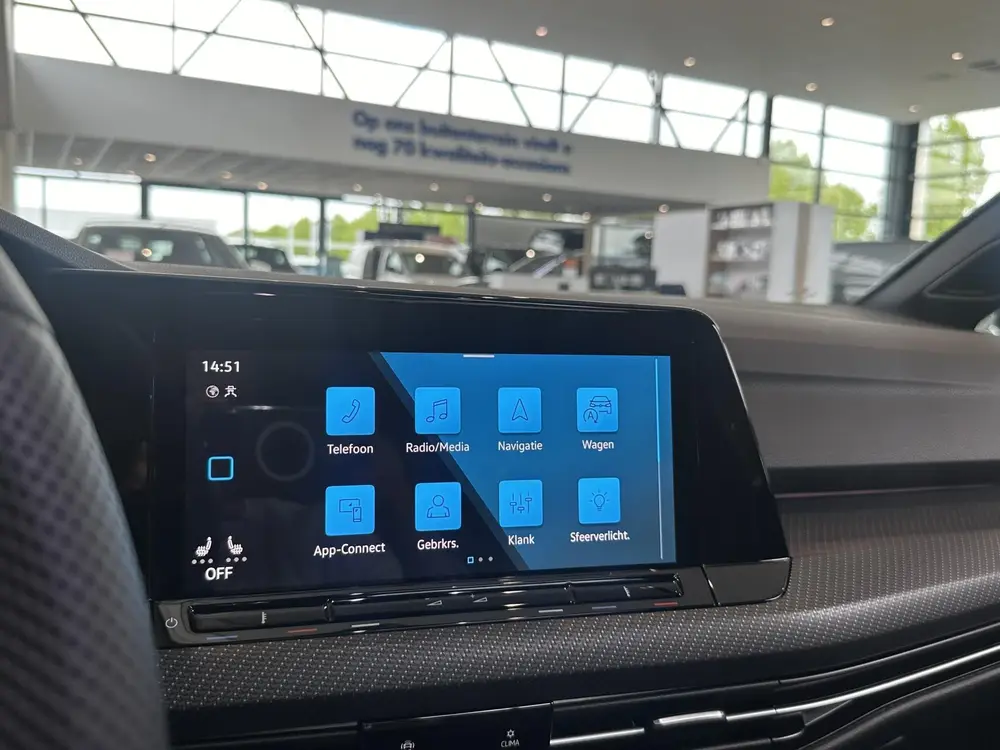 Volkswagen Golf Variant 1.5 eTSI R-Line Business+ | Panorami uit 2023, foto 18