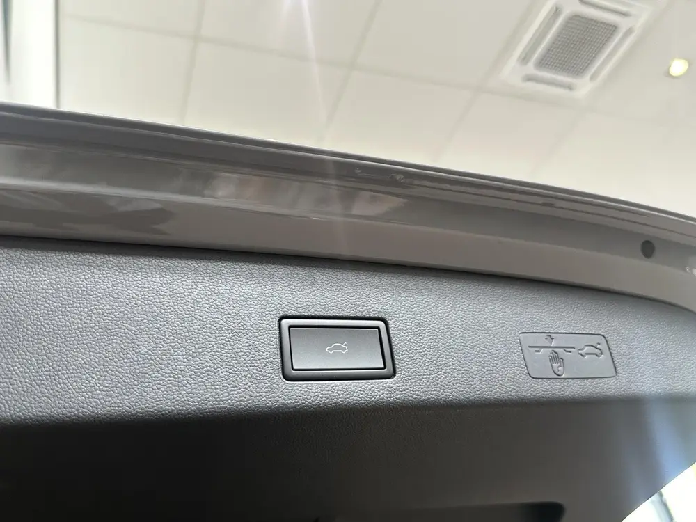 Volkswagen Golf Variant 1.5 eTSI R-Line Business+ | Panorami uit 2023, foto 19